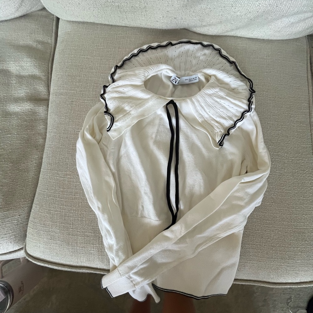 Zara Cream Sweater with Black-Trim Ruffled Collar